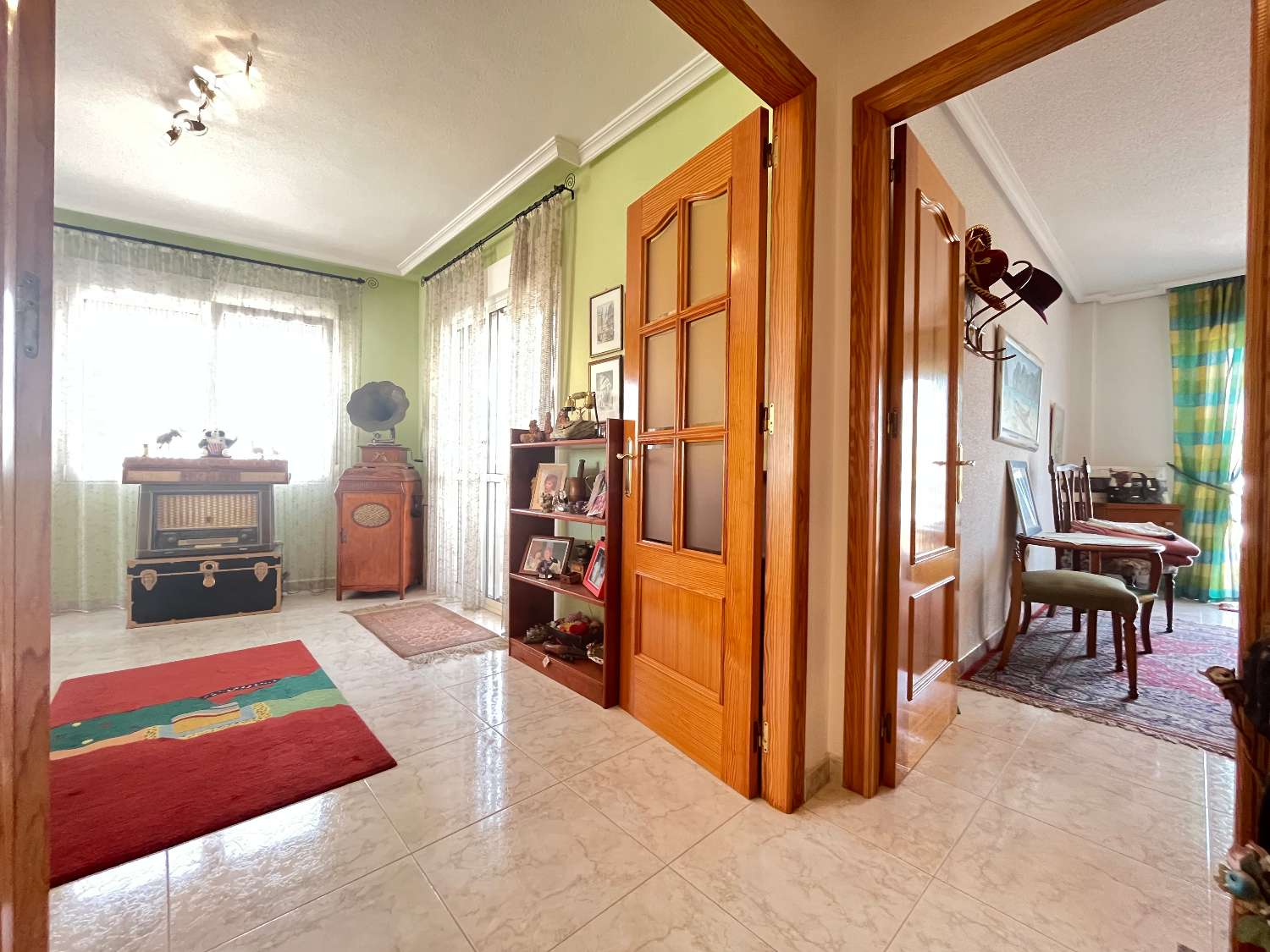 Gran Chalet de 2 dormitorios y 2 baños Ubicado en San Miguel de Salinas