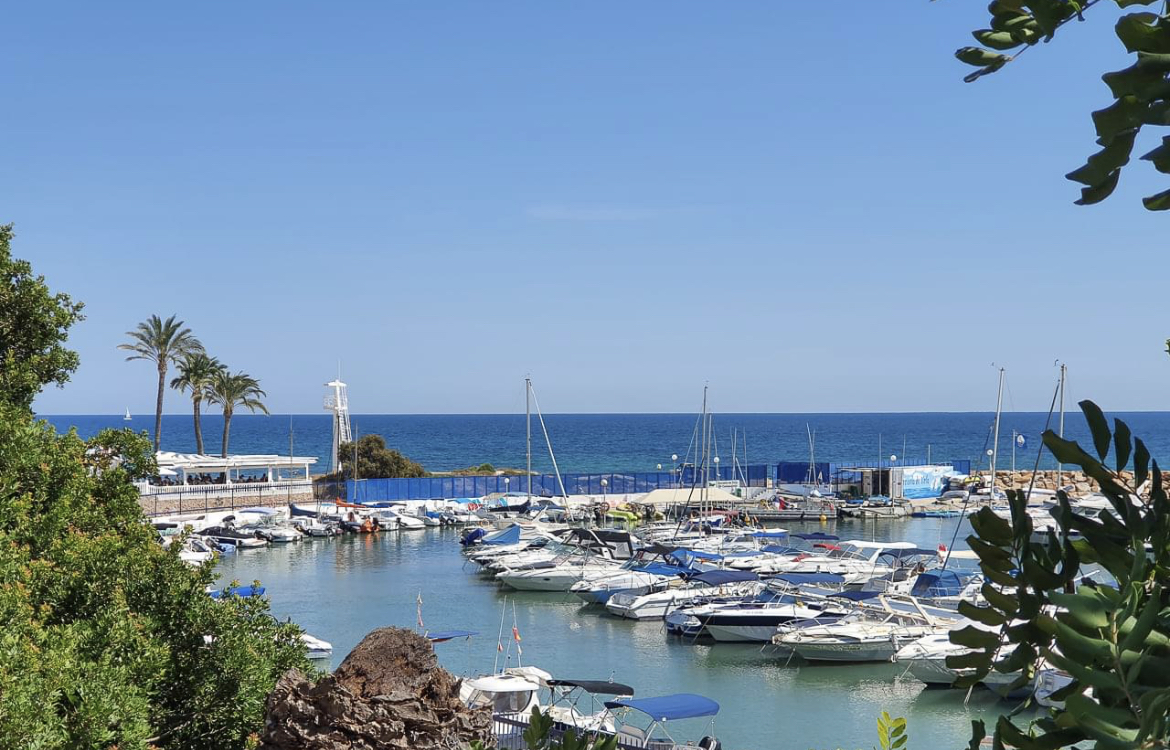 Stor villa med 2 sovrum och 2 badrum Beläget i San Miguel de Salinas