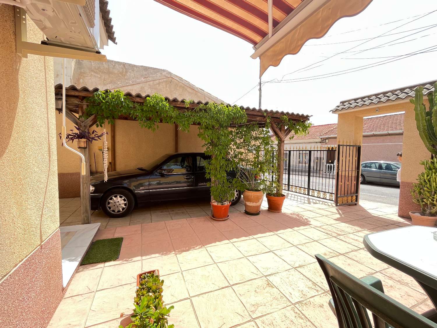 Large Villa with 2 bedrooms and 2 bathrooms Located in San Miguel de Salinas