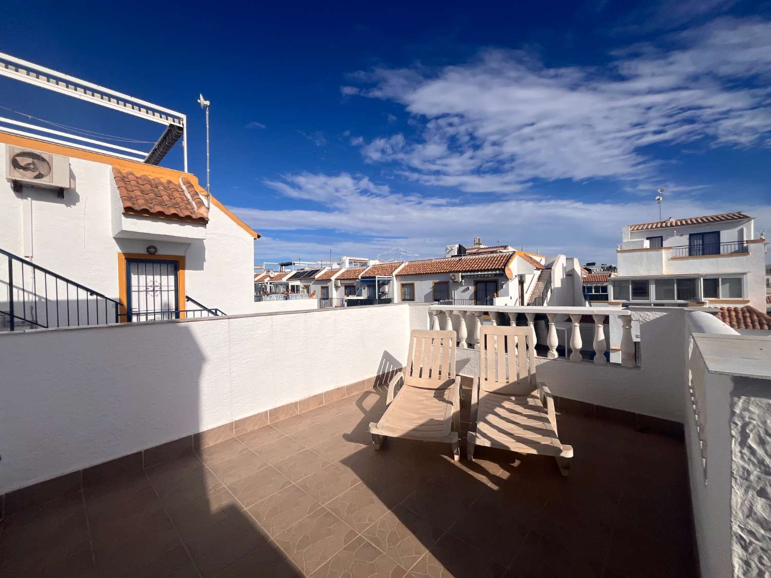 Bellissimo bungalow a La Florida con piscina privata.