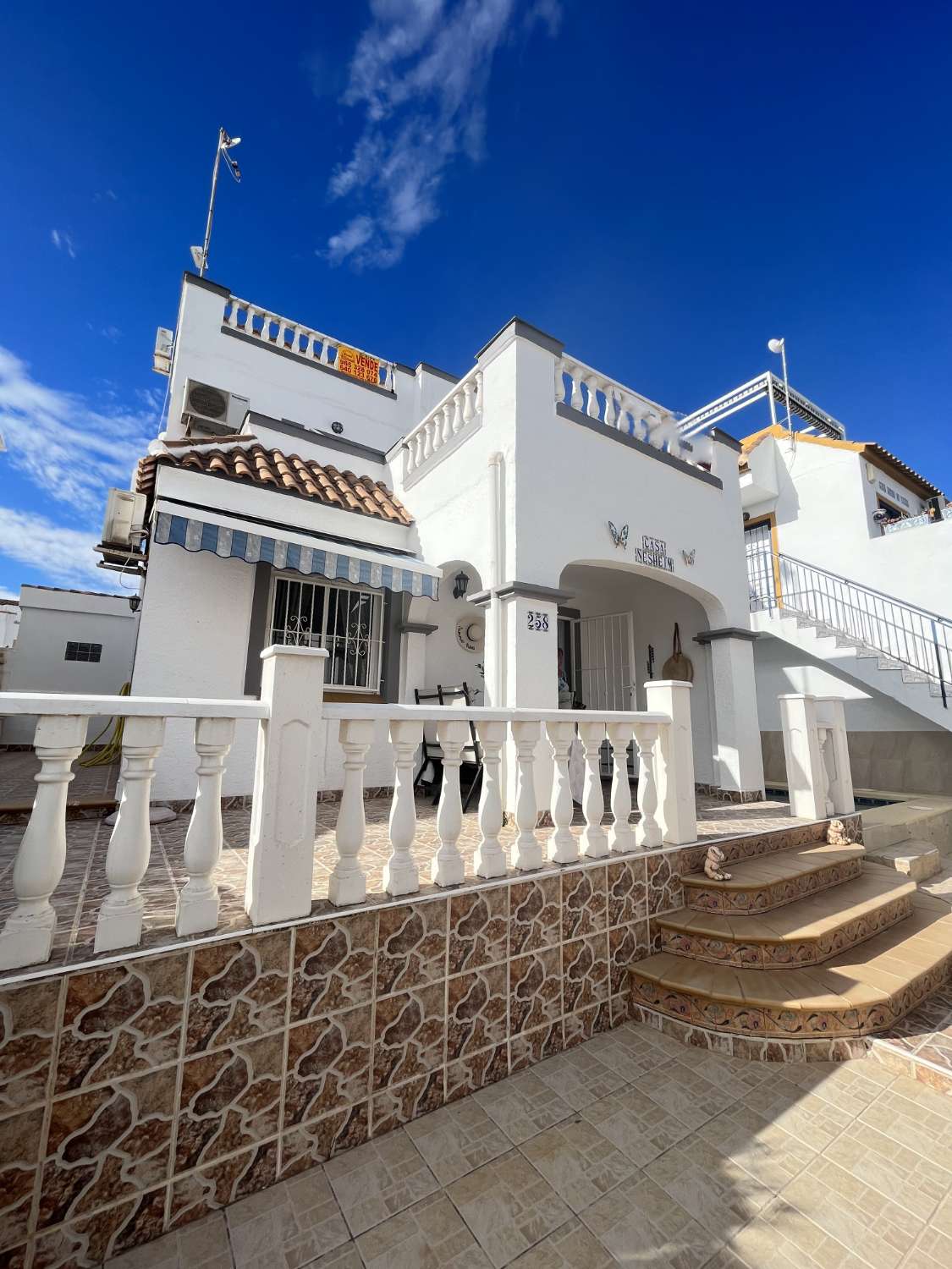 Bellissimo bungalow a La Florida con piscina privata.