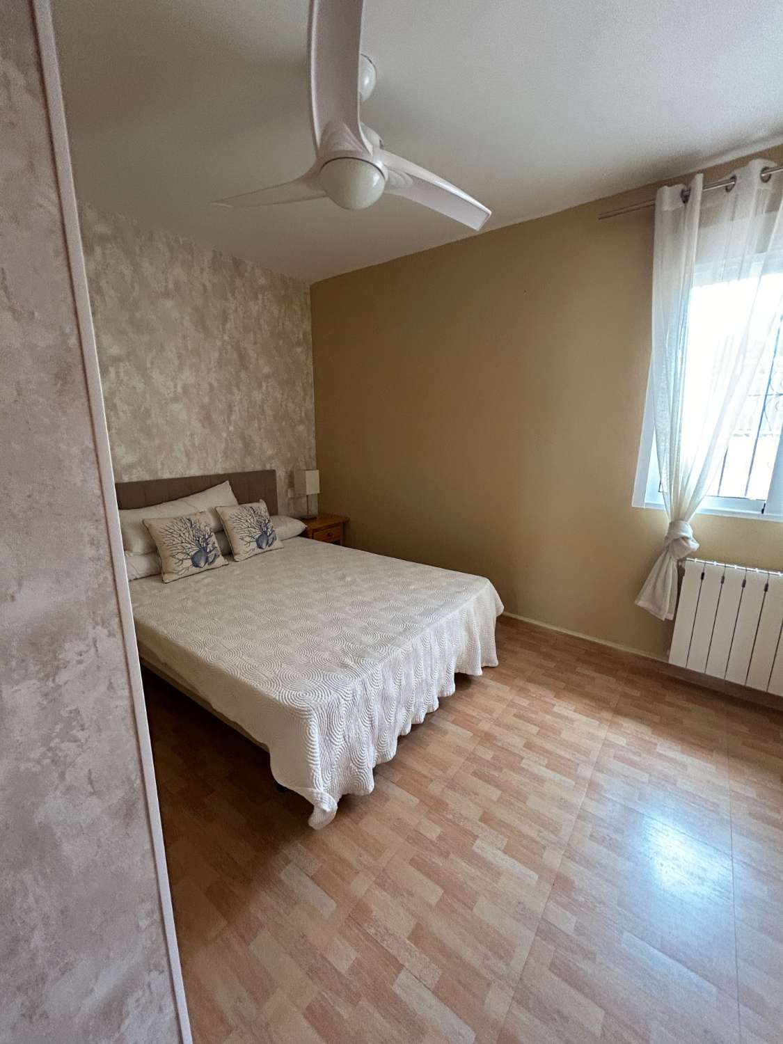 VILLA PÅ BALKONGENE TORREVIEJA 4 SOVEROM/ PRIVAT BASSENG