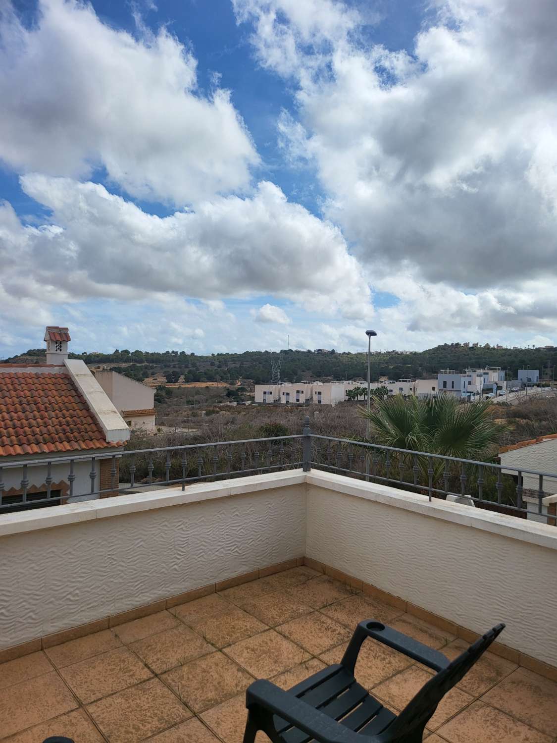 3 bedroom, 3 bathroom Townhouse with communal pool