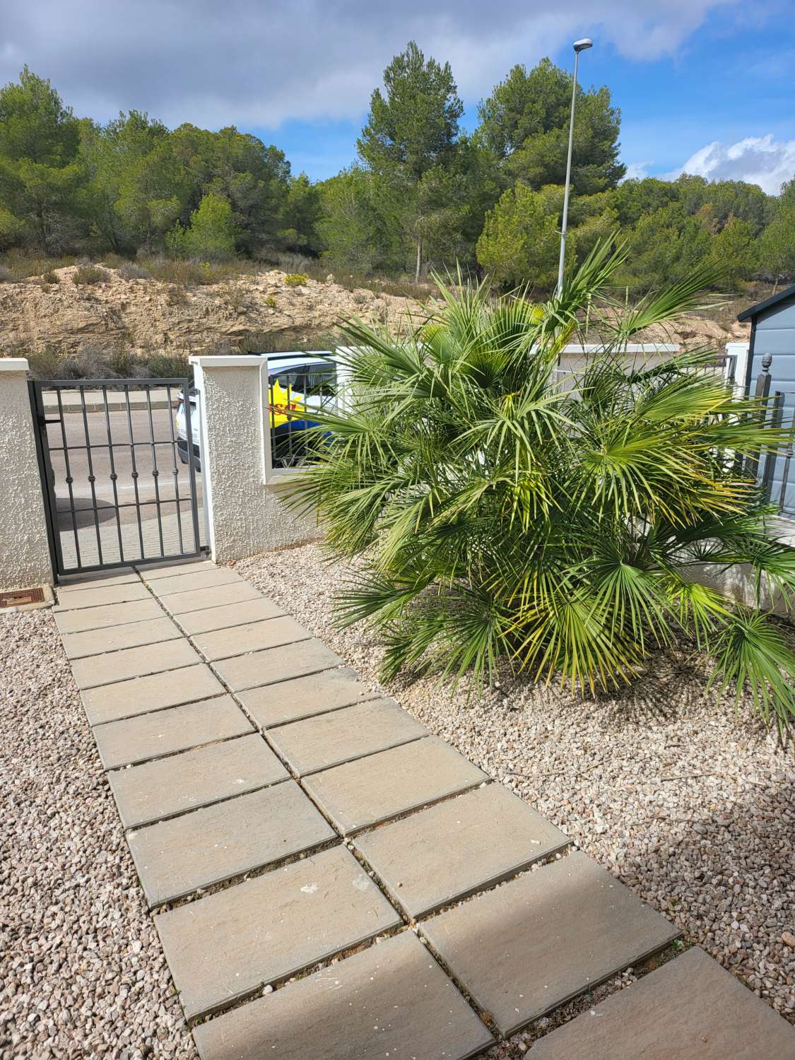 Bungalow 3 chambres, 3 salles de bain et 1 piscine commune