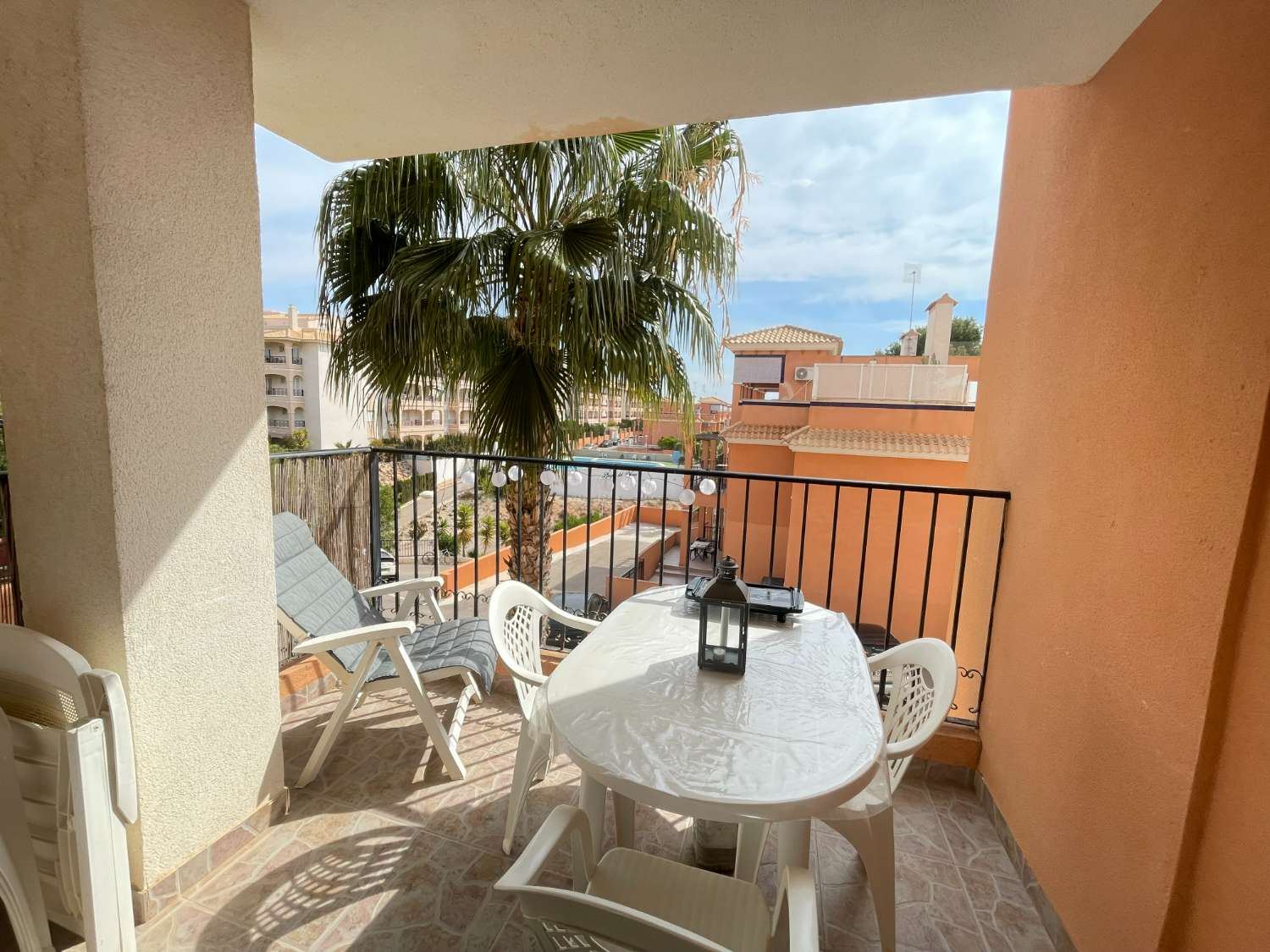 Mooi appartement met 2 slaapkamers en 1 badkamer met gemeenschappelijk zwembad in Playa Flamenca.