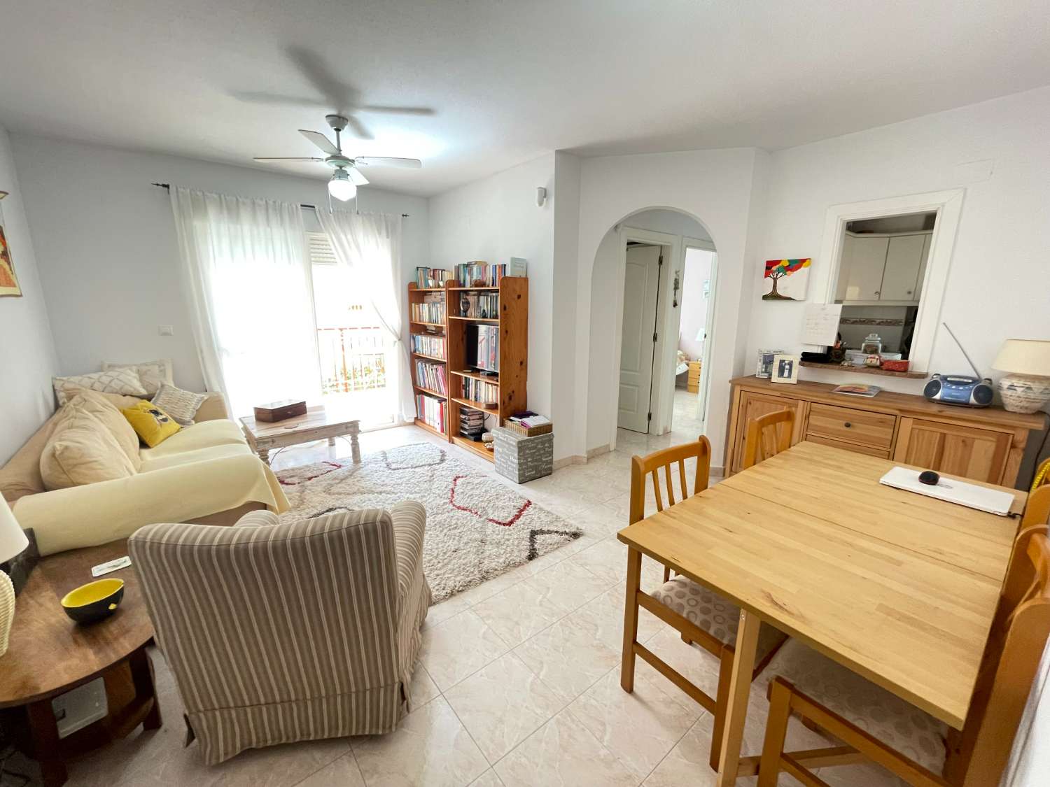 ground floor apartment in La Florida with 2 bedrooms, 1 bathroom and communal pool.