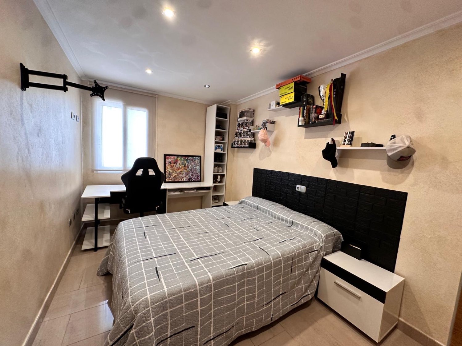 Super appartement à Torrevieja pour emménager ! 3 chambres , 2 salles de bain entièrement rénovées