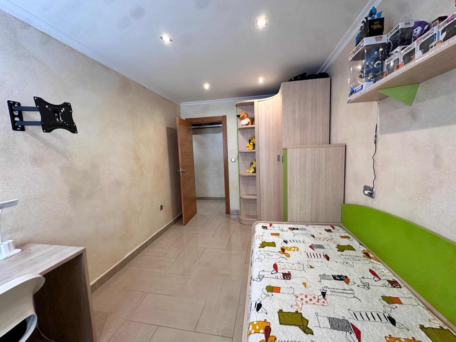 Super appartement à Torrevieja pour emménager ! 3 chambres , 2 salles de bain entièrement rénovées