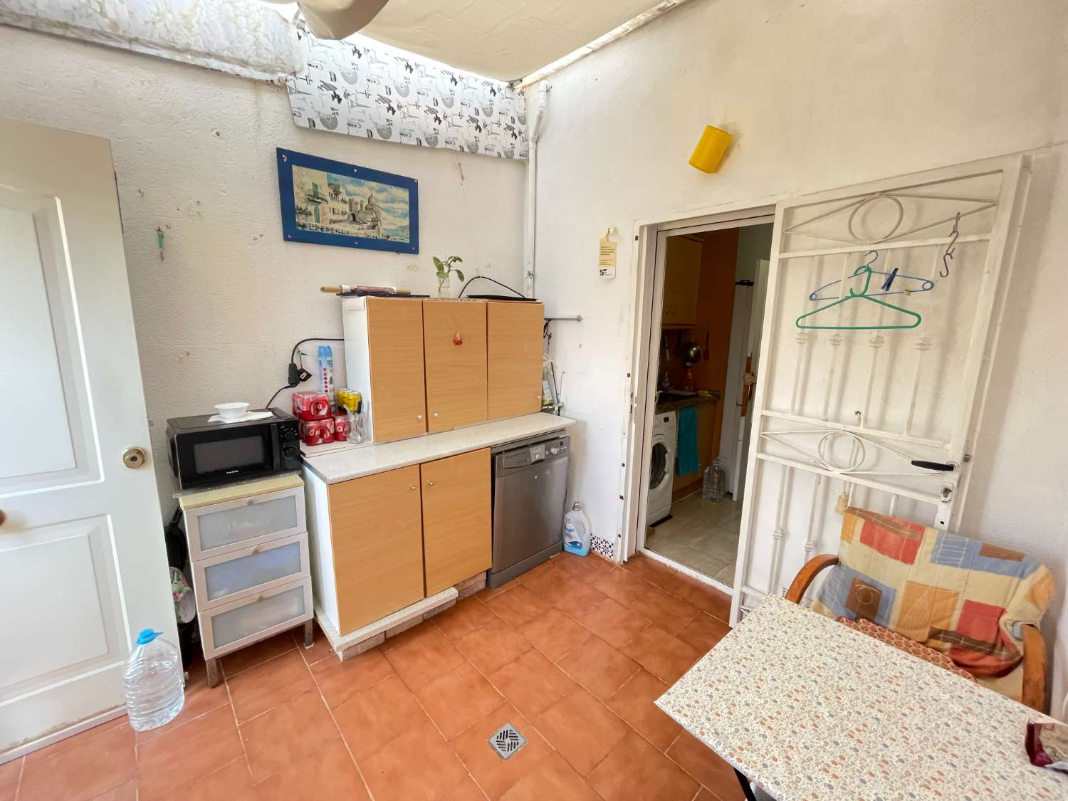 Apartmán v přízemí se 2 ložnicemi a společným bazénem.