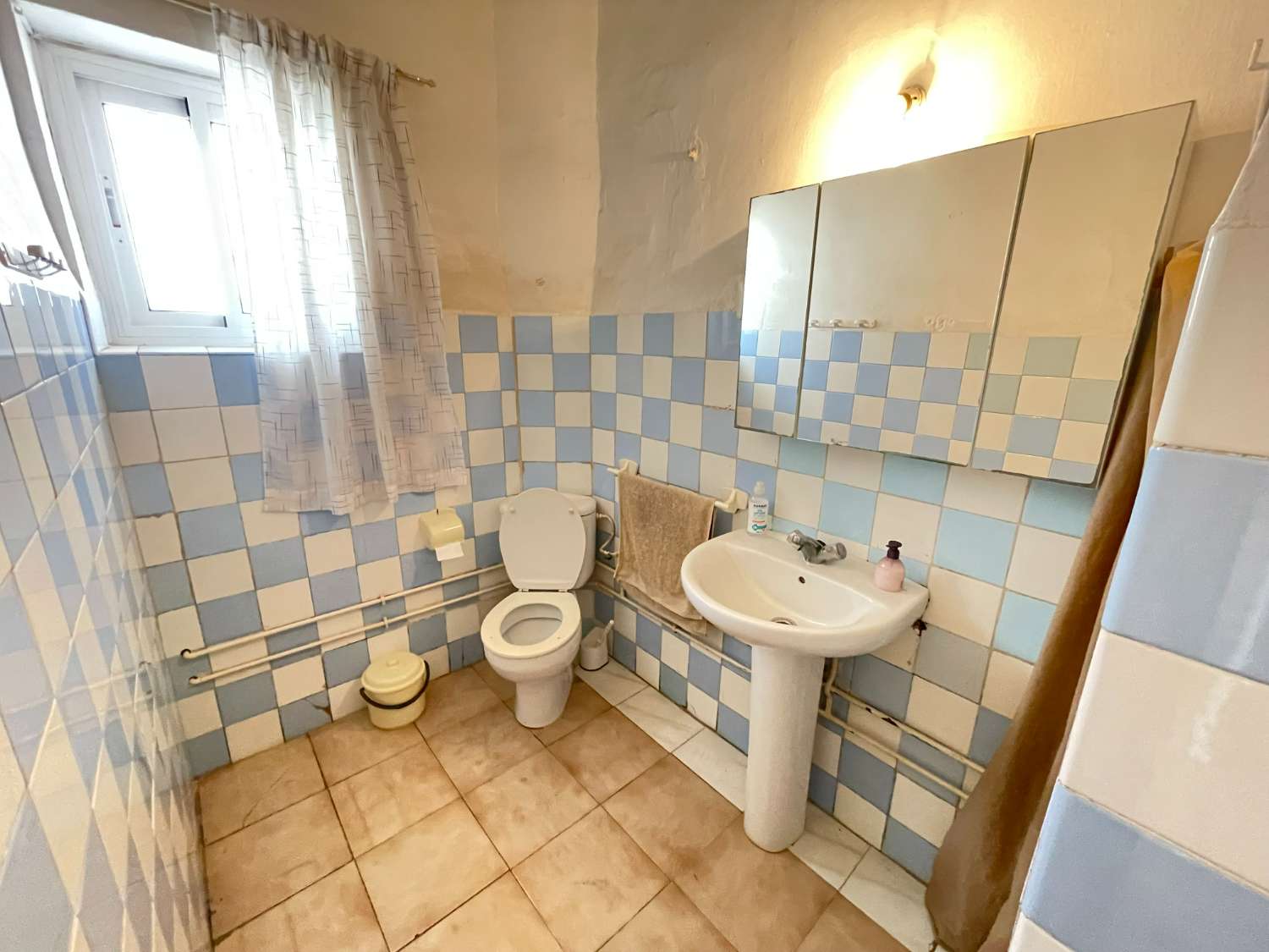 Apartamento de 4 dormitorios en el centro de Orihuela.