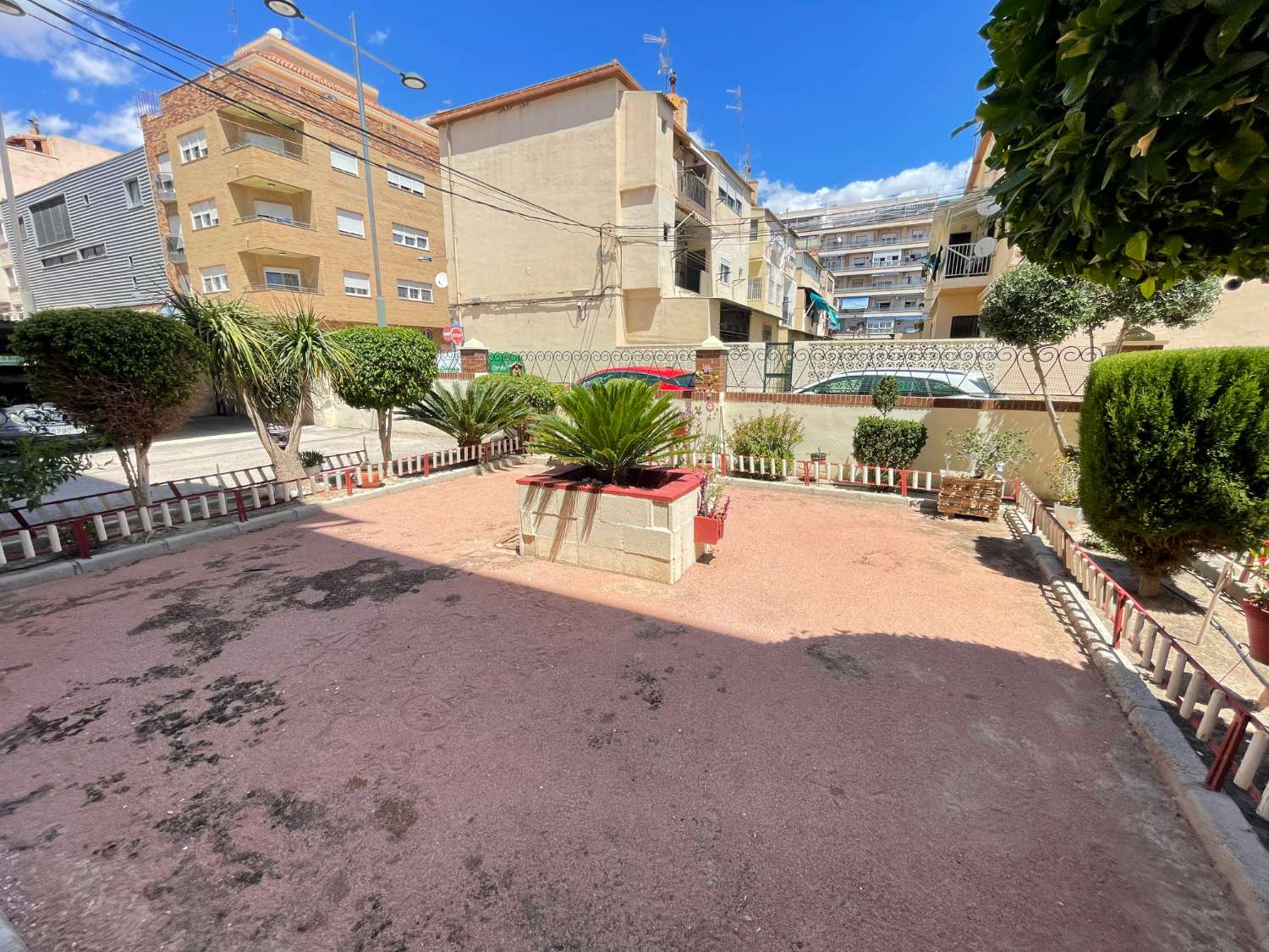 4 bedroom apartment in Orihuela City centre.