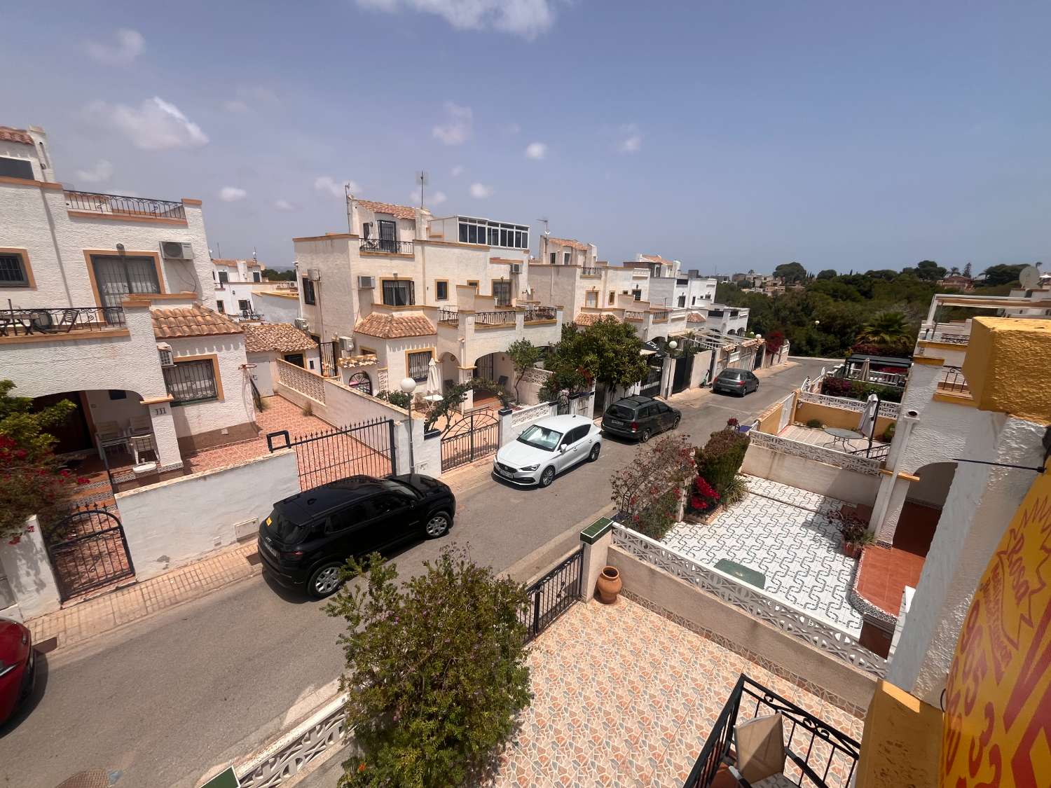 Duplex 3 makuuhuonetta 2 kylpyhuonetta unelmakukkuloilla, Orihuela costa