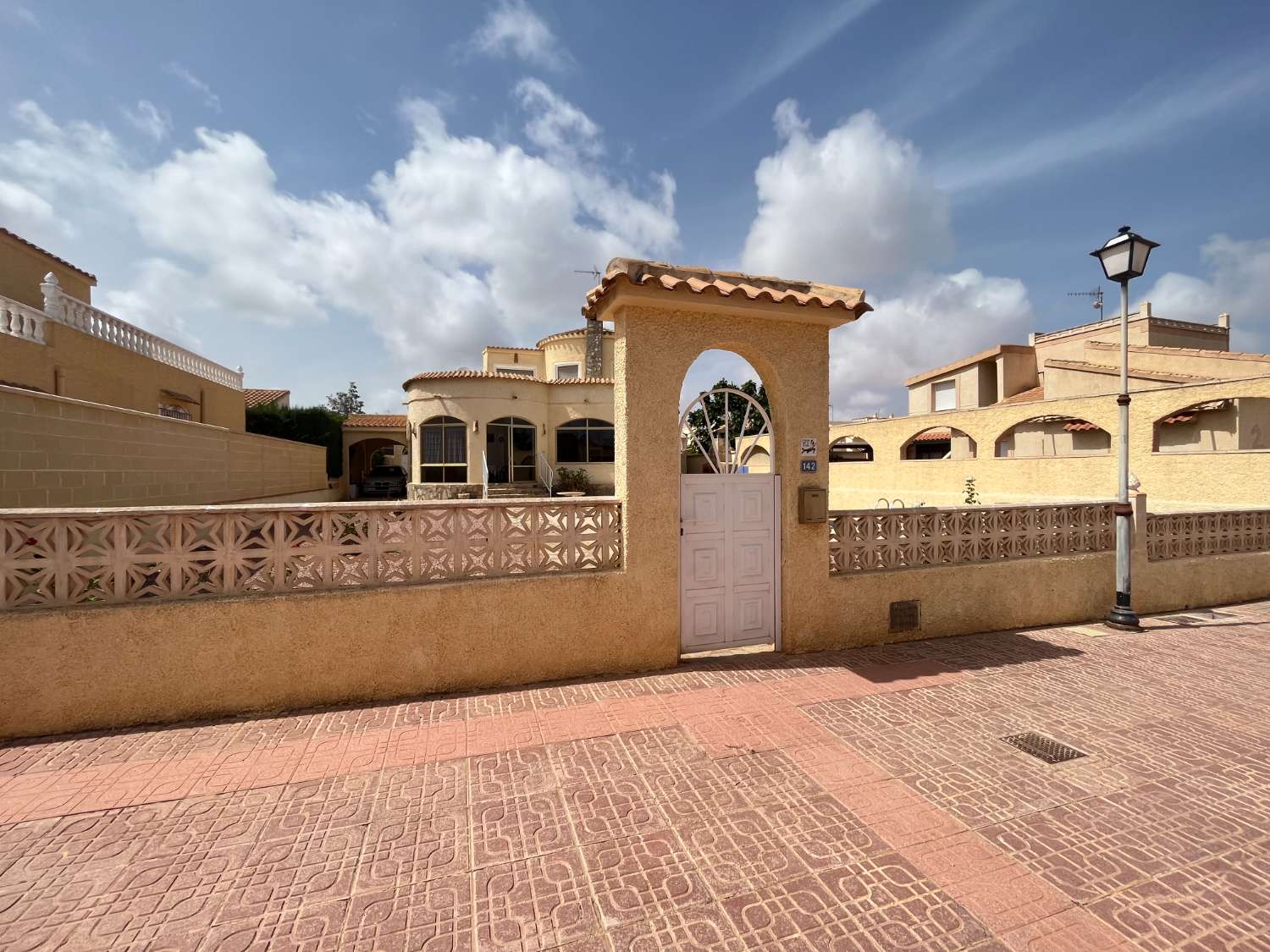 Beautiful detached villa with private pool and double garage