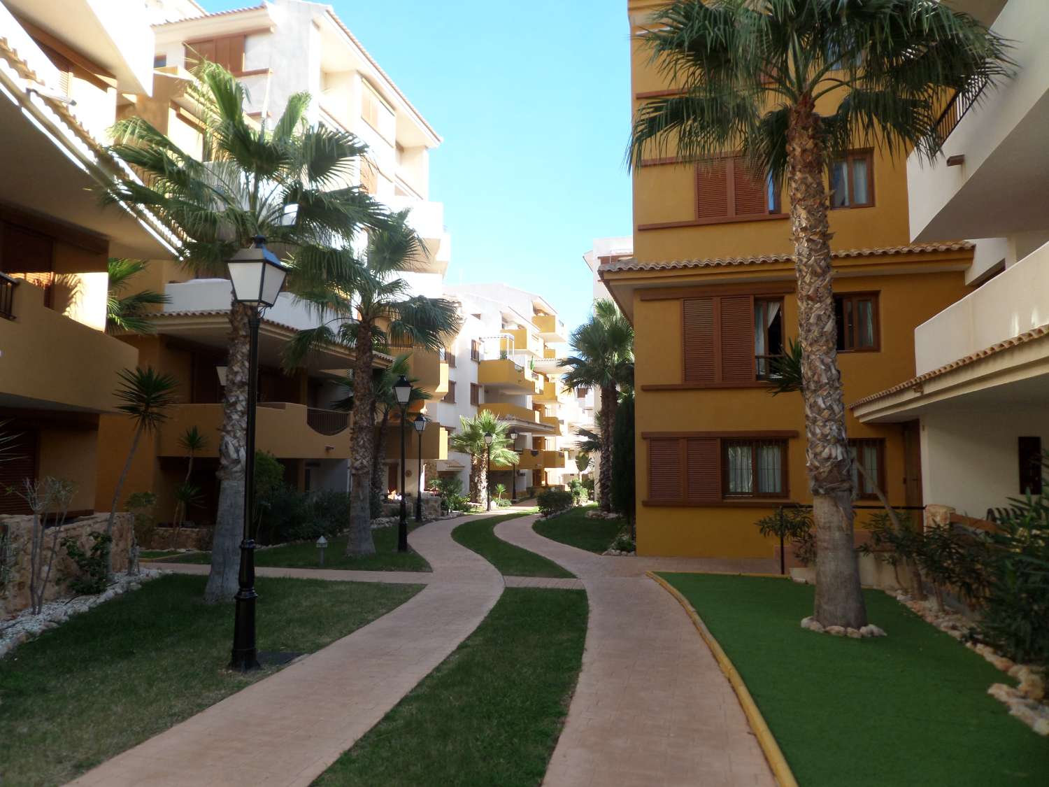 2 bedroom 2 bathroom apartment located in the beautiful area of Punta Prima