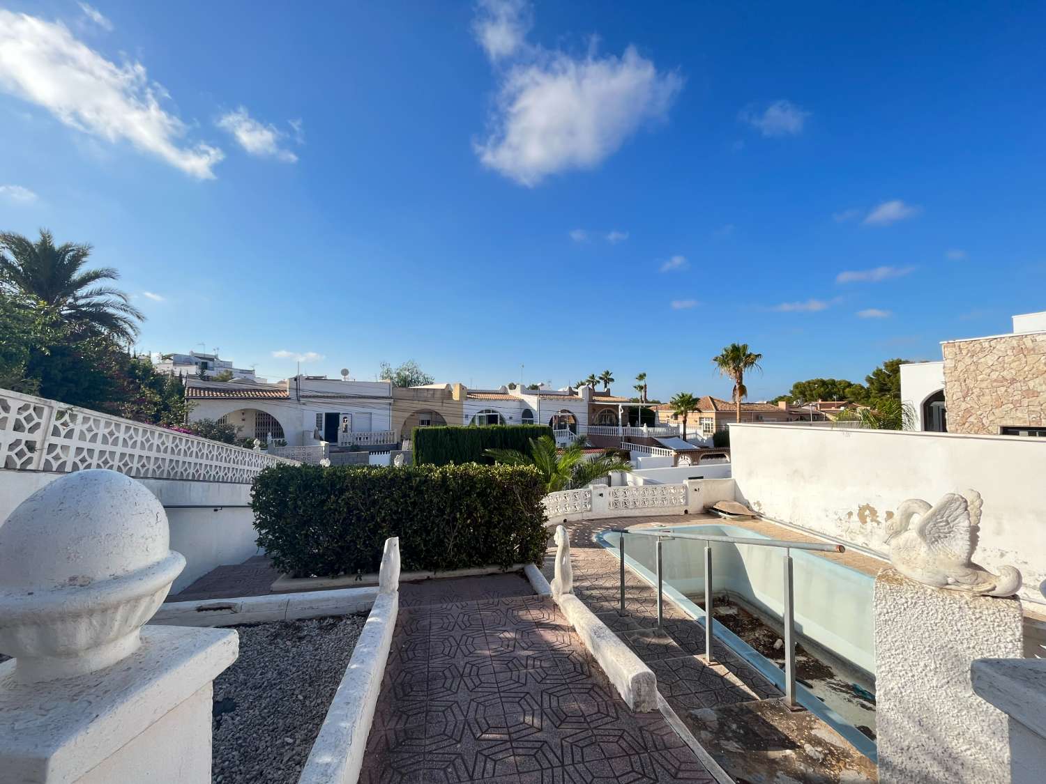 Maison de ville avec 2 chambres et piscine privée