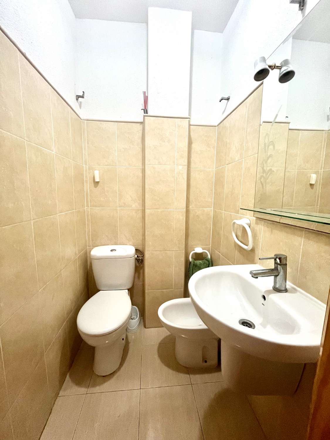 Apartamento en planta baja de 3 dormitorios con piscina comunitaria