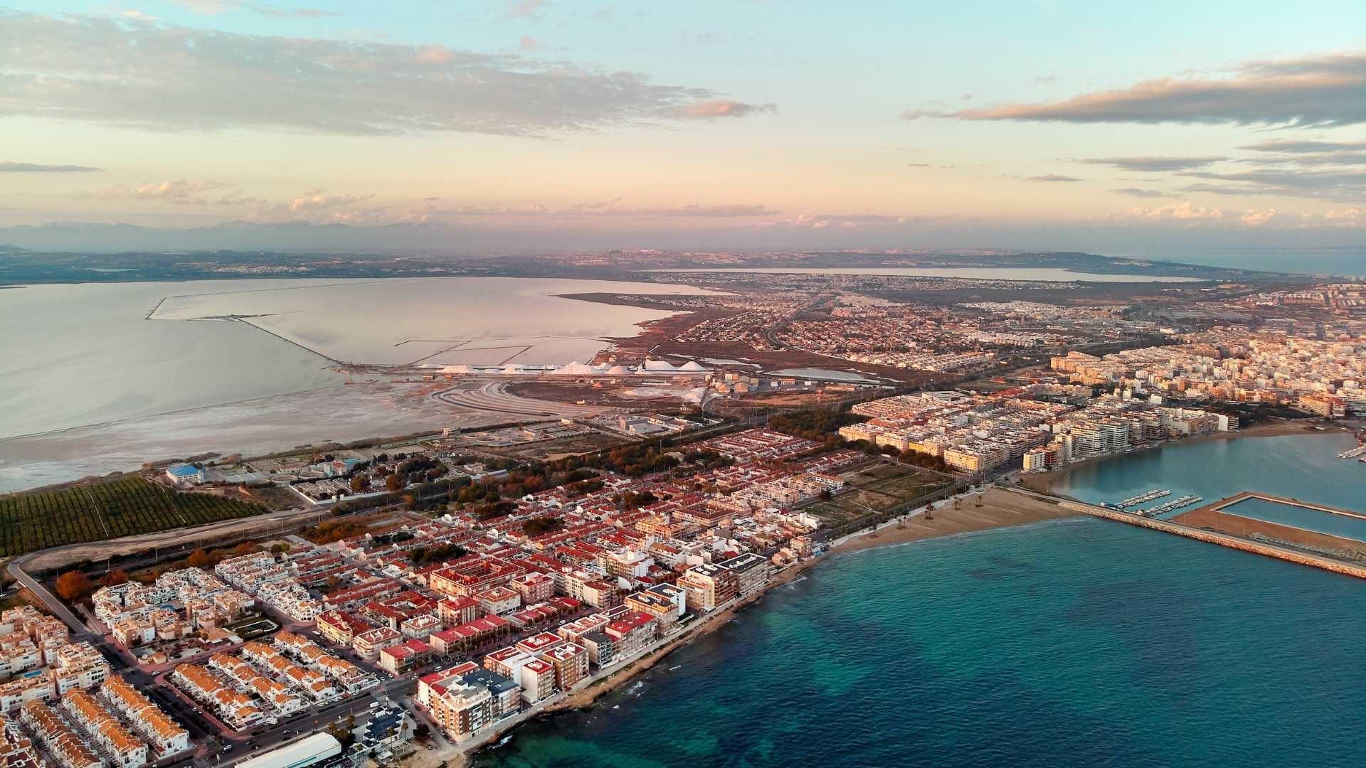 Pieni huoneisto myynnissä Torrevieja