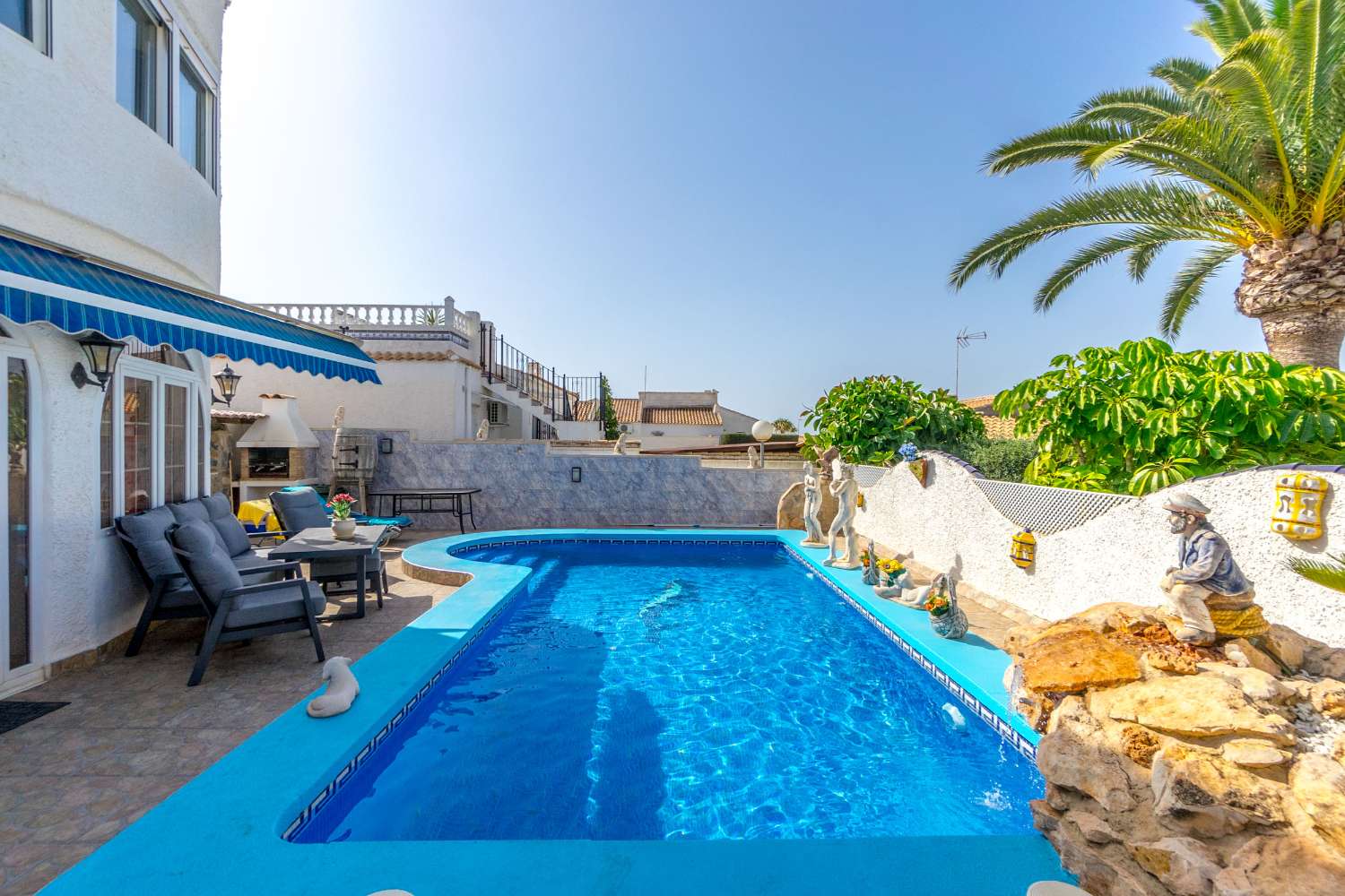 Belle maison individuelle avec appartement d’amis et piscine privée