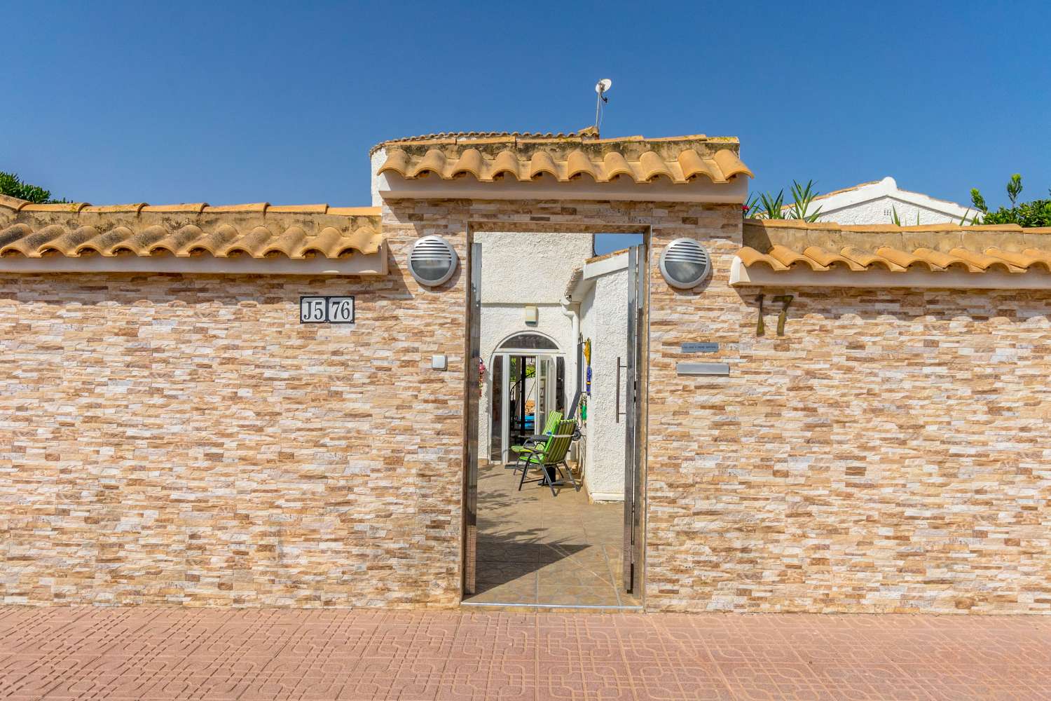 Belle maison individuelle avec appartement d’amis et piscine privée