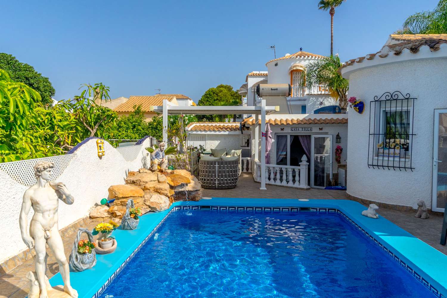 Belle maison individuelle avec appartement d’amis et piscine privée