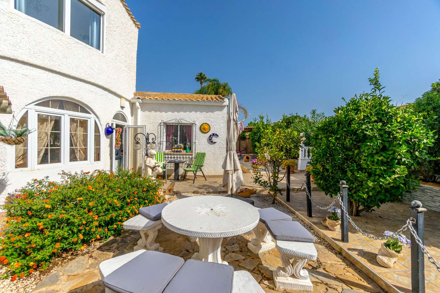 Belle maison individuelle avec appartement d’amis et piscine privée