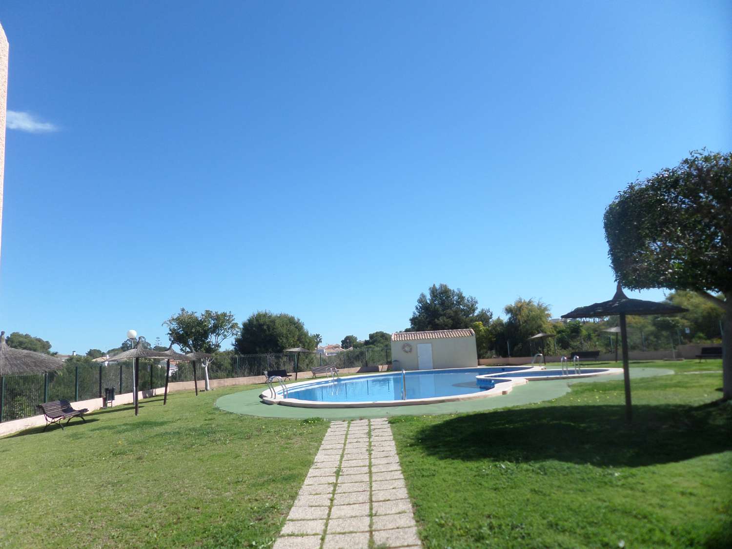 2 bedroom apartment with solarium and communal pool