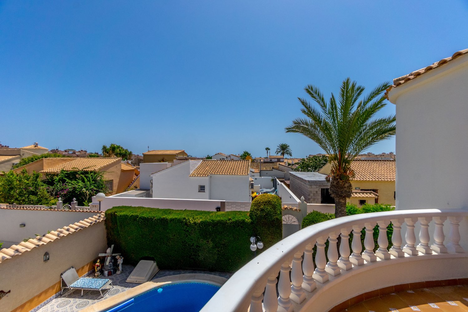 Maison individuelle de 3 chambres située à La Florida avec piscine privée.