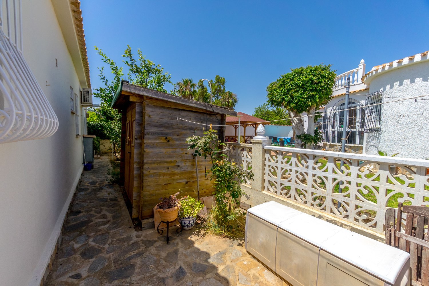 Maison individuelle de 3 chambres située à La Florida avec piscine privée.