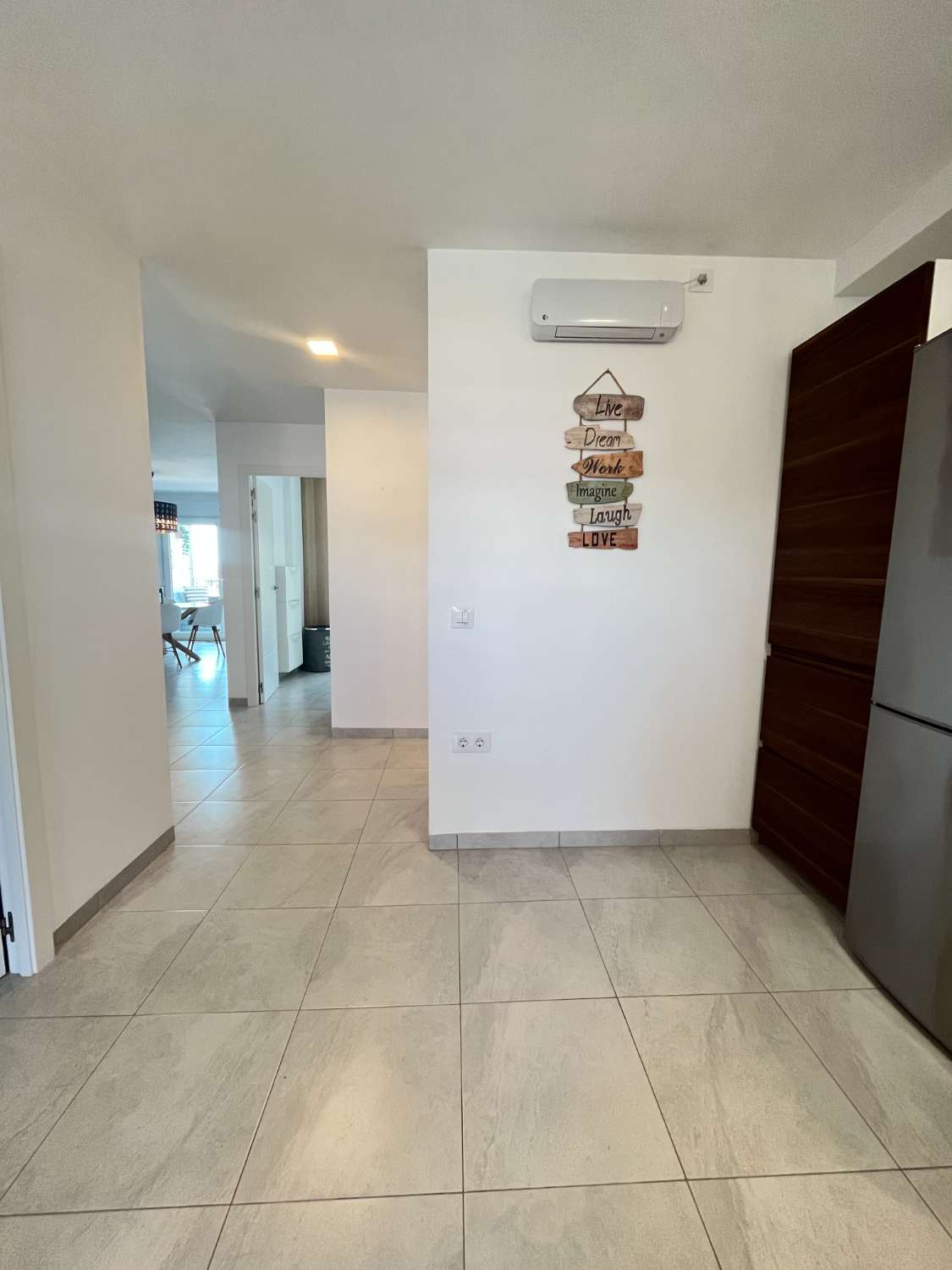 Apartamento reformado de 3 dormitorios y 2 baños a 250 m de la playa