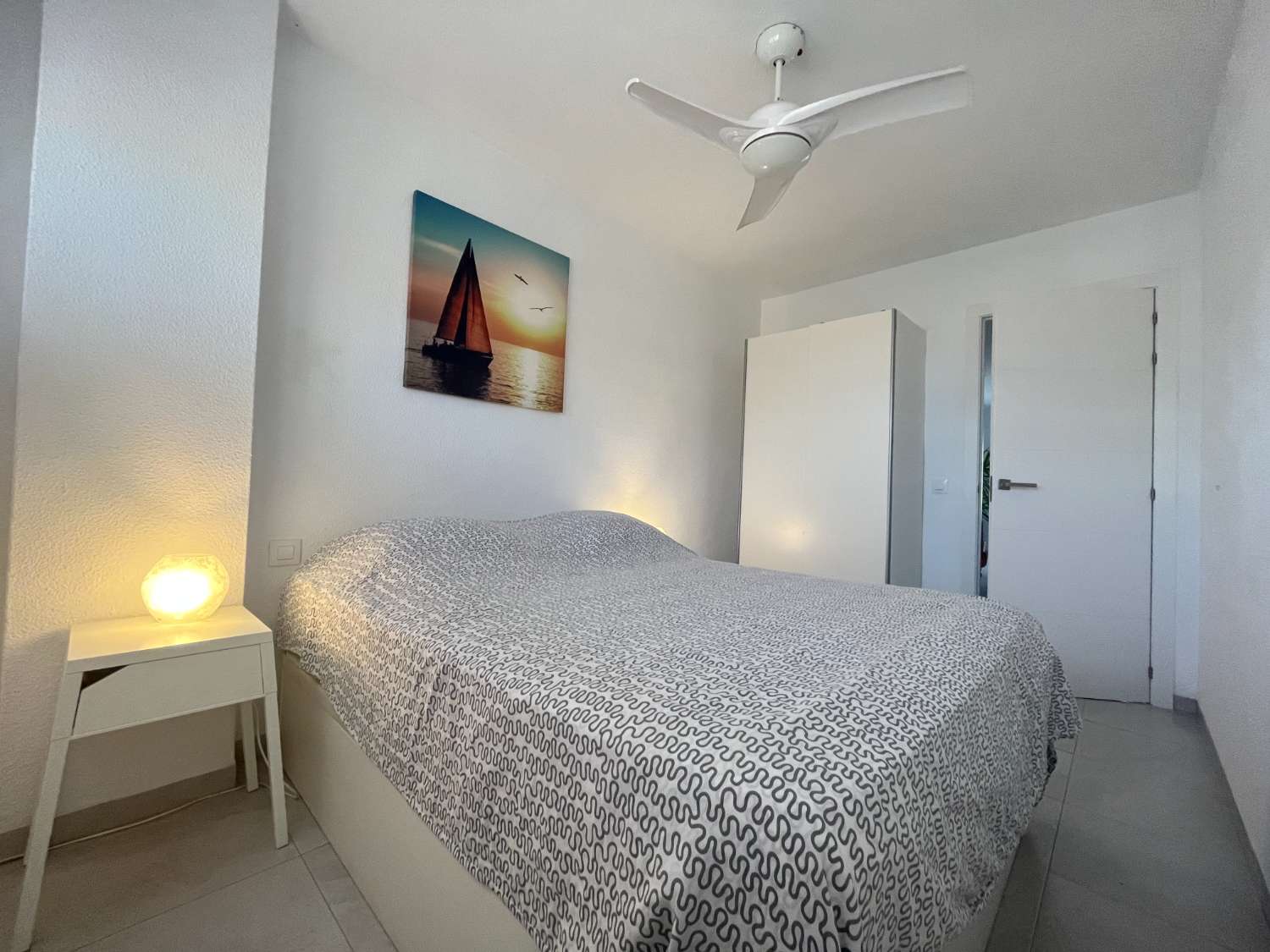 Apartamento reformado de 3 dormitorios y 2 baños a 250 m de la playa