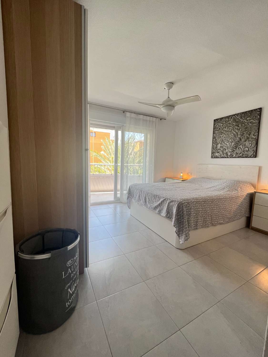 Appartement rénové avec 3 chambres et 2 salles de bains à 250 m de la plage