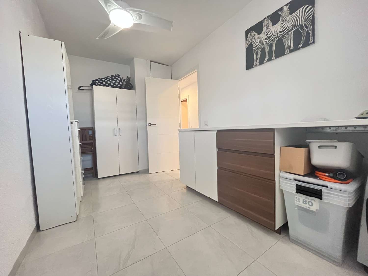 Appartement rénové avec 3 chambres et 2 salles de bains à 250 m de la plage