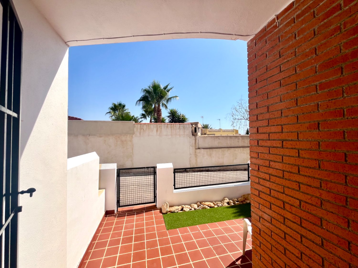 Duplex med 2 soverom og 2 bad i Los Altos de Orihuela costa