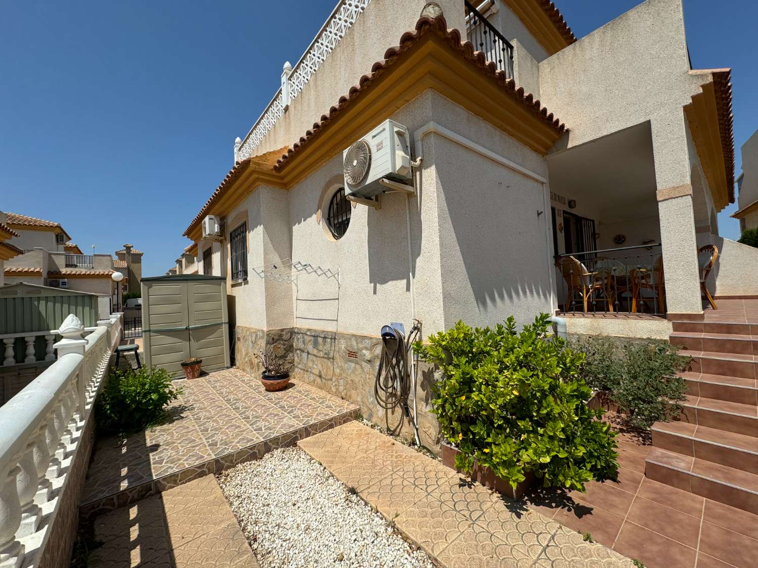 Eck-Maisonette mit 2 Schlafzimmern im Herzen von Playa Flamenca