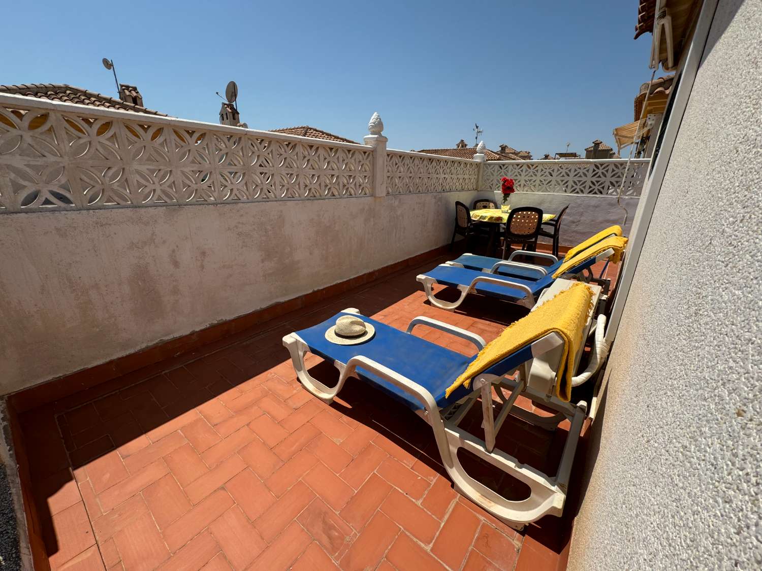 Duplex d'angolo con 2 camere da letto nel cuore di Playa Flamenca