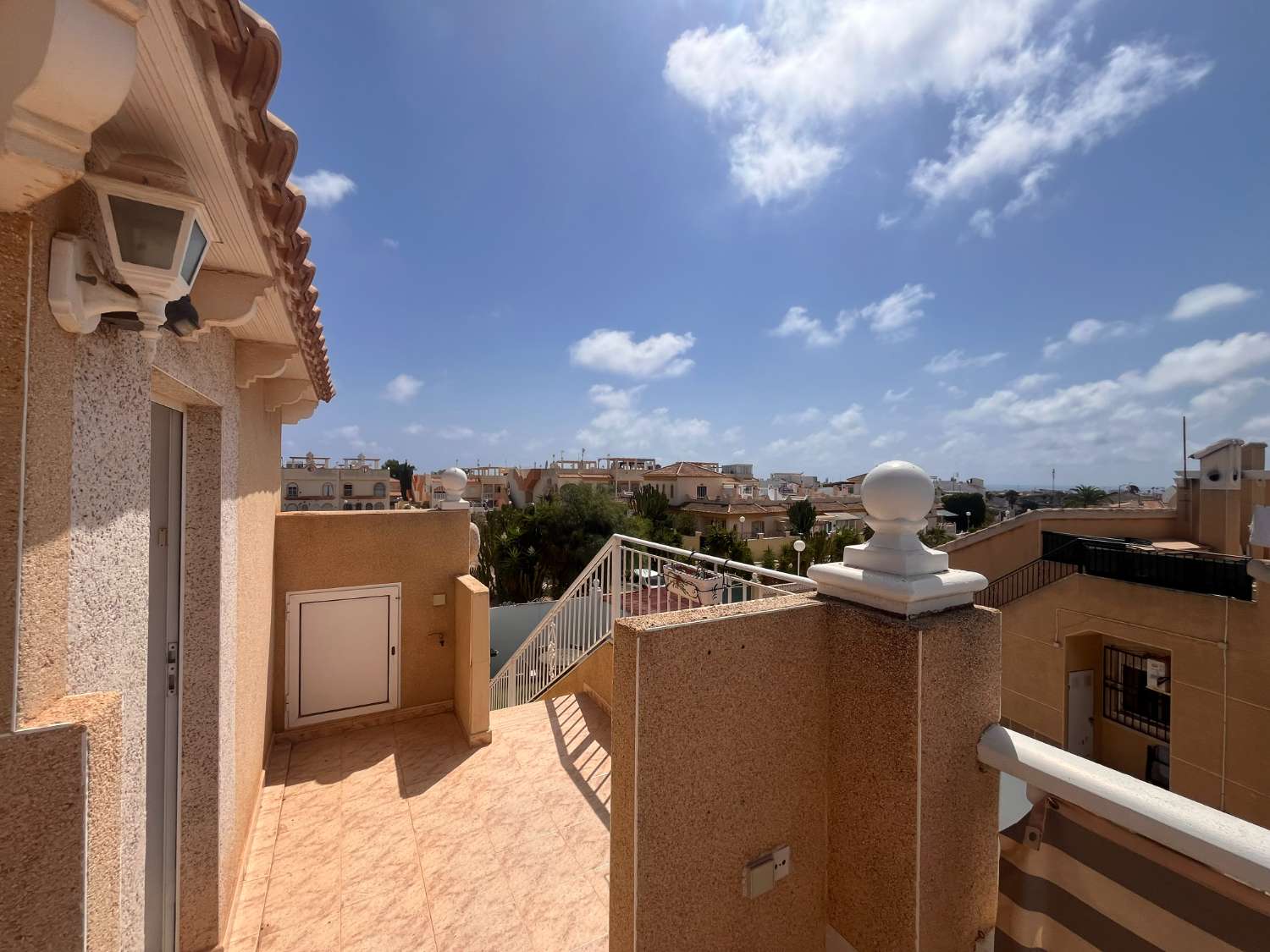 Villa individuelle 3 Chambres, 2 Salles de bains avec piscine à Los Altos sur Orihuela costa