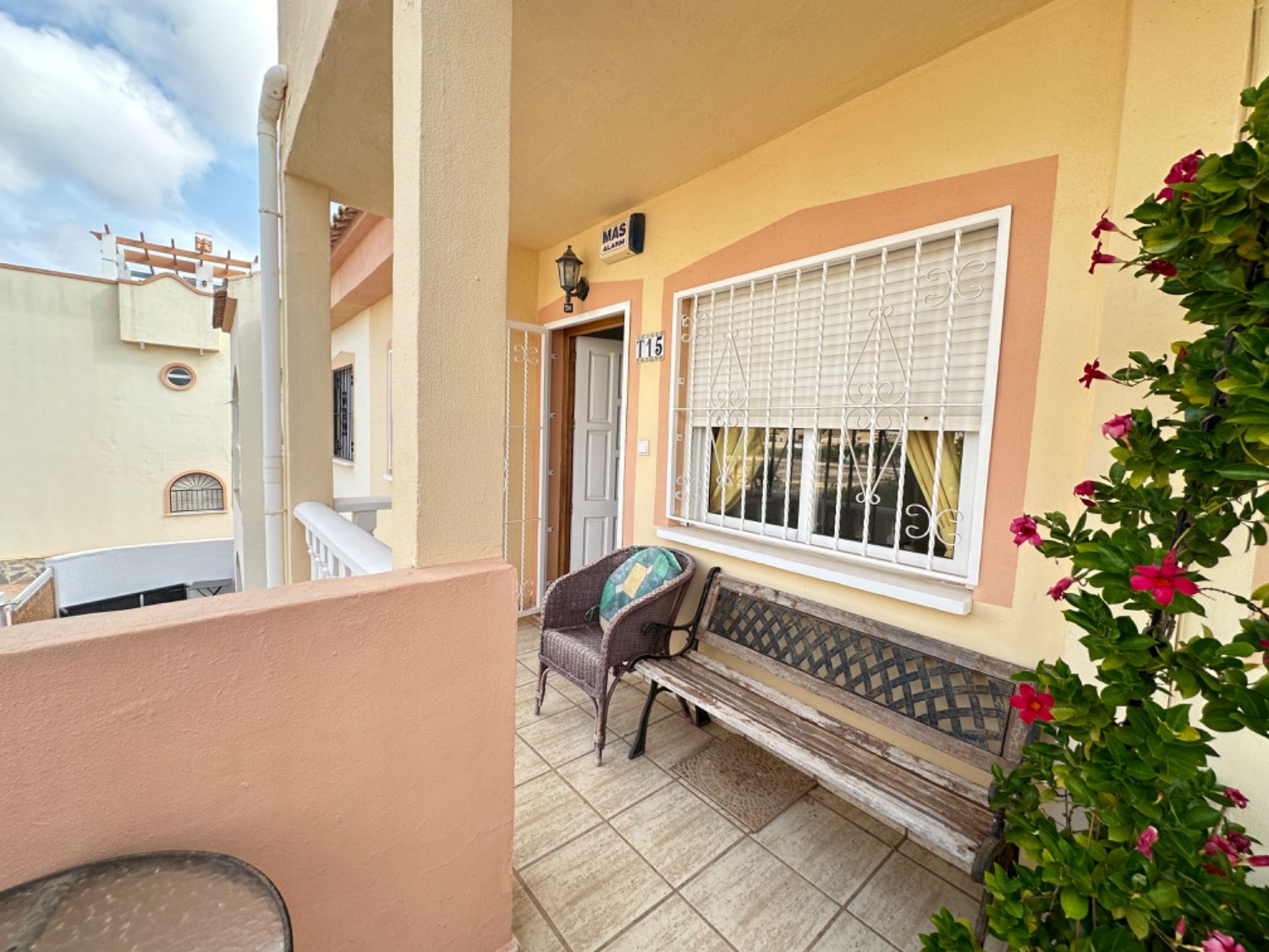 Appartement au dernier étage situé en Floride, 2 chambres et solarium privé