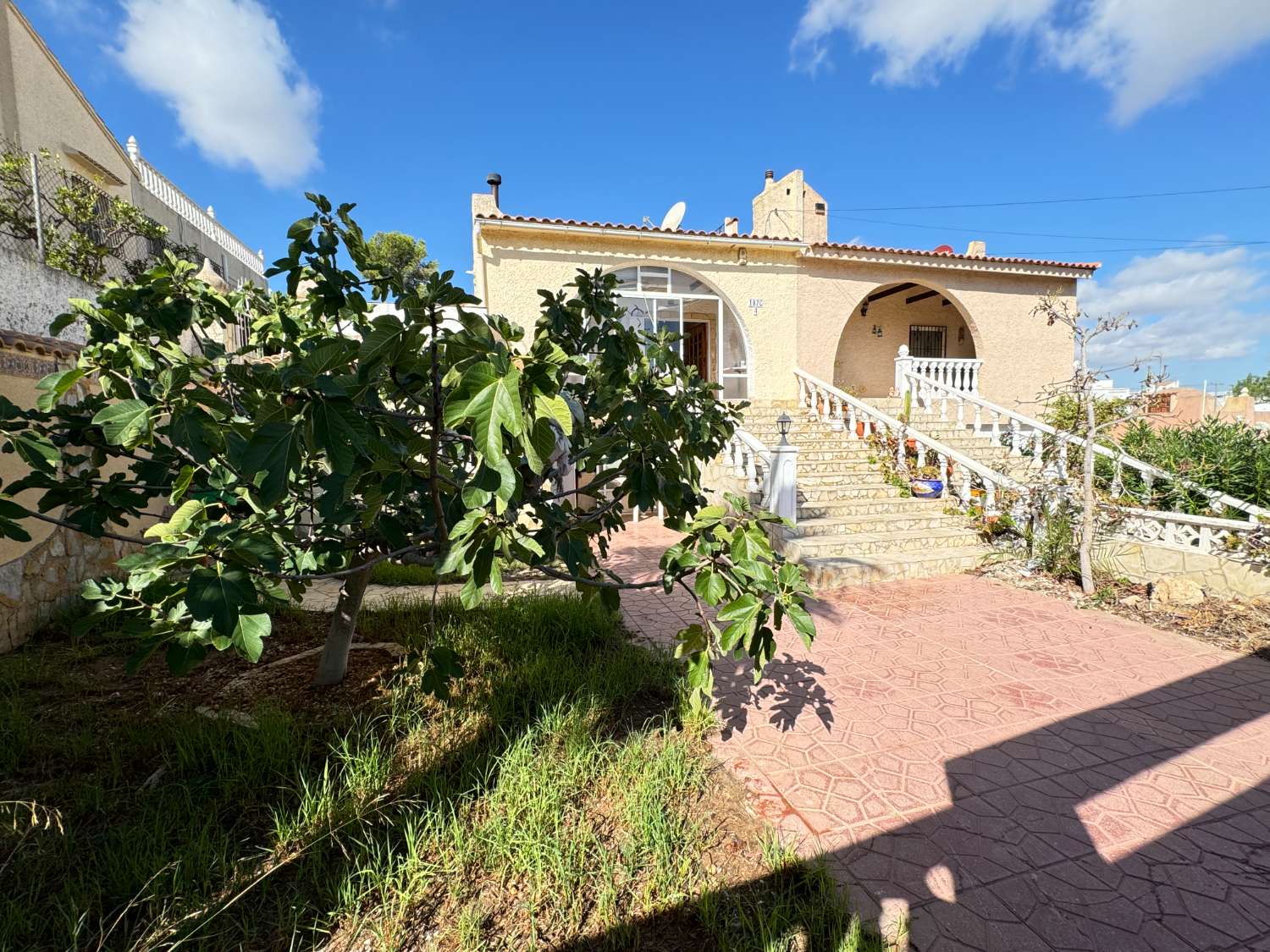 Villa jumelée avec piscine privée