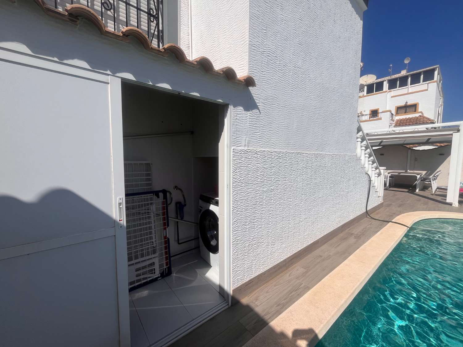 Beau duplex d’angle avec piscine privée.