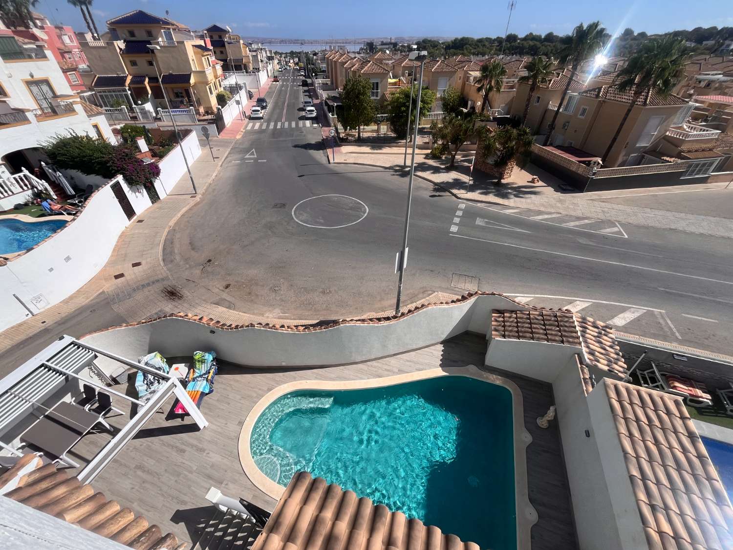 Beau duplex d’angle avec piscine privée.