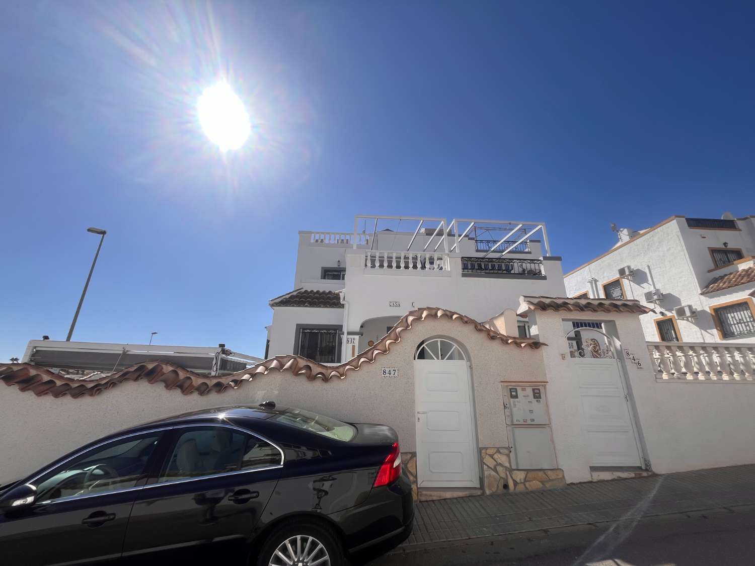 Beau duplex d’angle avec piscine privée.