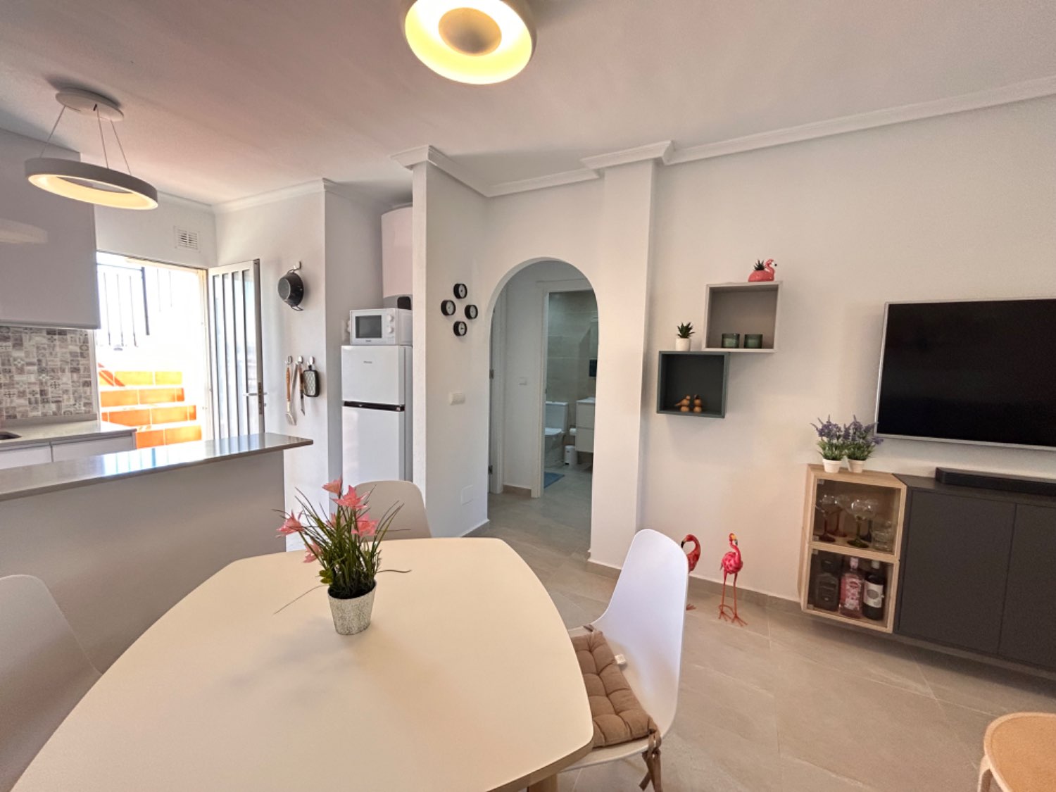 Refurbished Southfacing Apartment in Las Chismosas