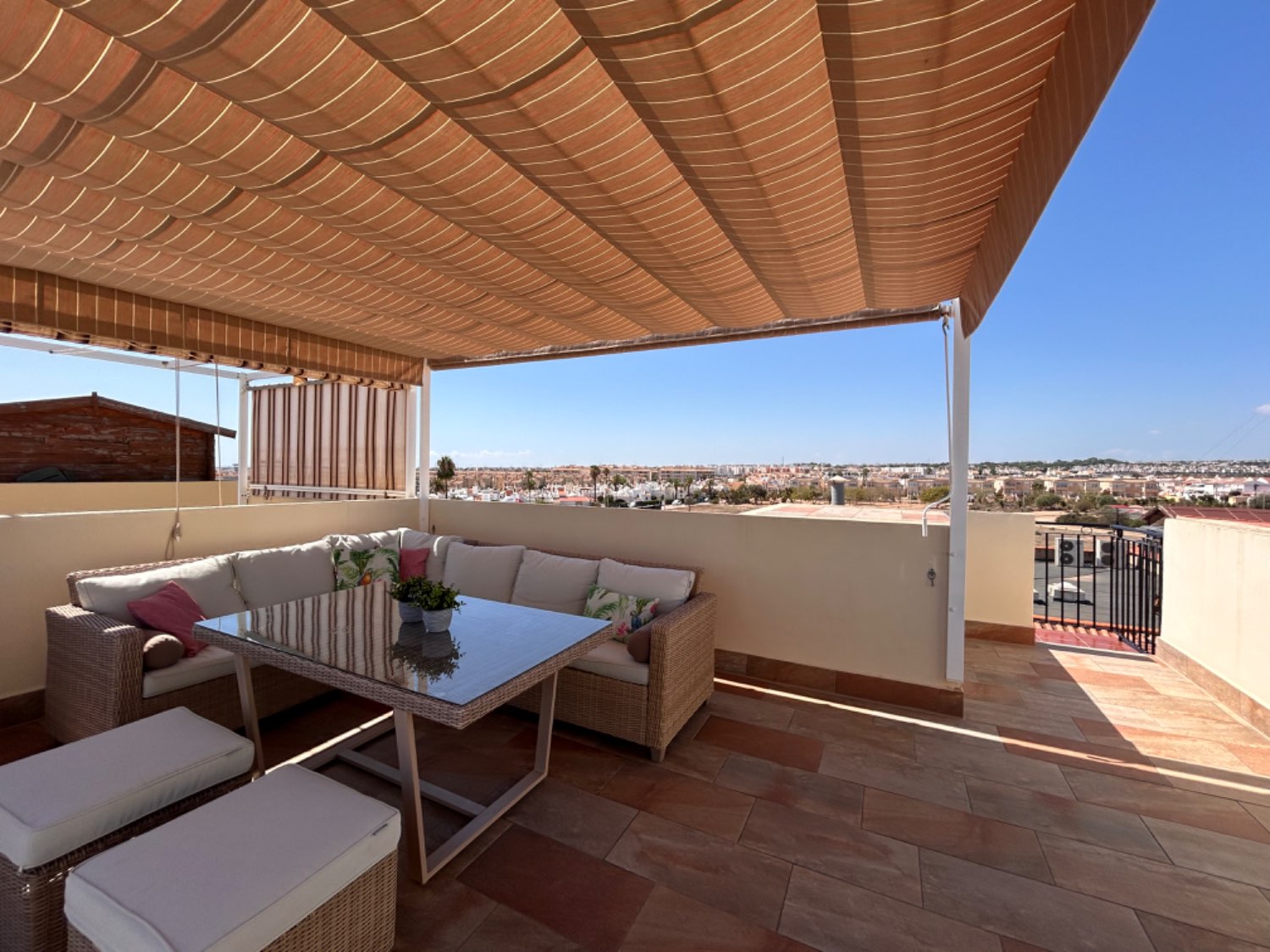 Refurbished Southfacing Apartment in Las Chismosas