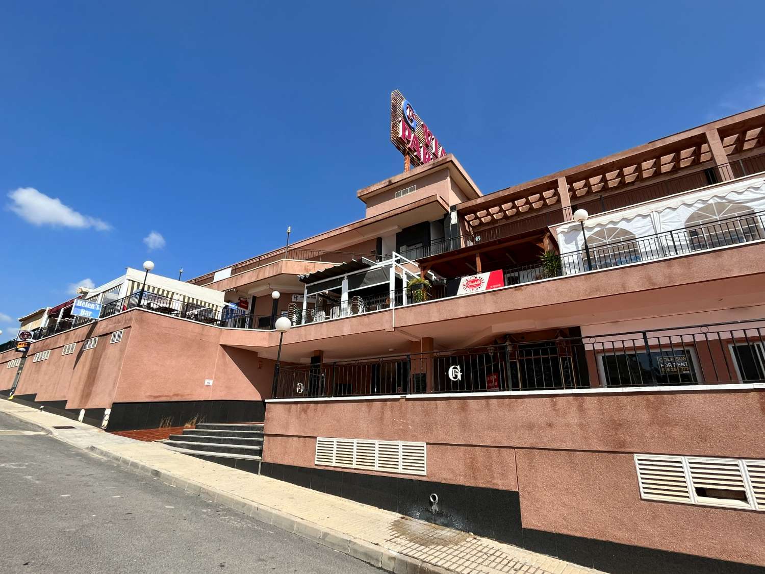 Appartement au rez-de-chaussée avec 2 chambres et 1 salle de bain à Dream Hills.