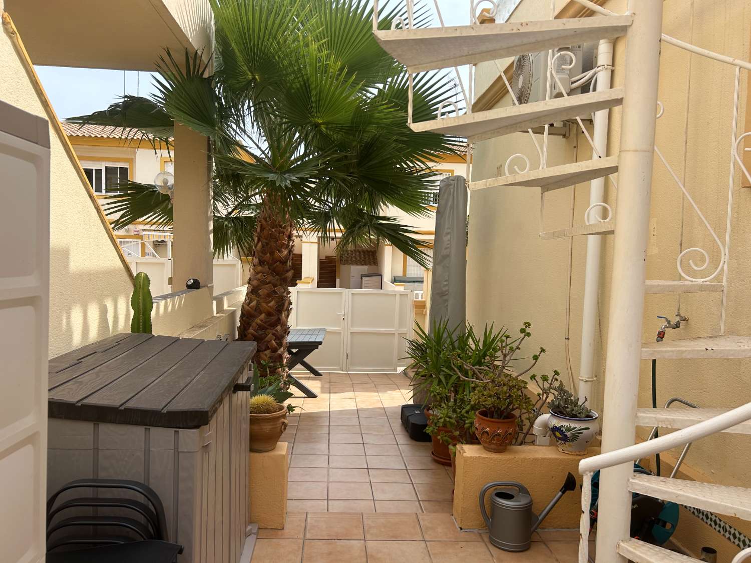 Bungalow with 2 bedrooms, 1 bathroom and communal pool in playa flamenca, Orihuela costa