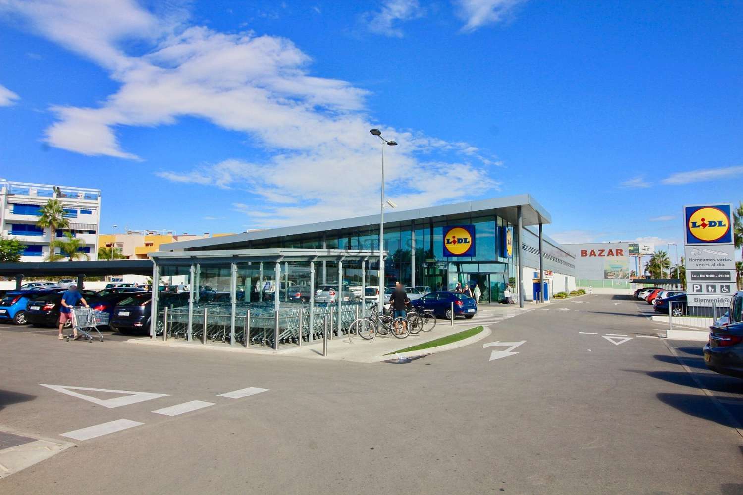 Bungalow avec 2 chambres, 1 salle de bain et piscine commune à playa flamenca, Orihuela costa