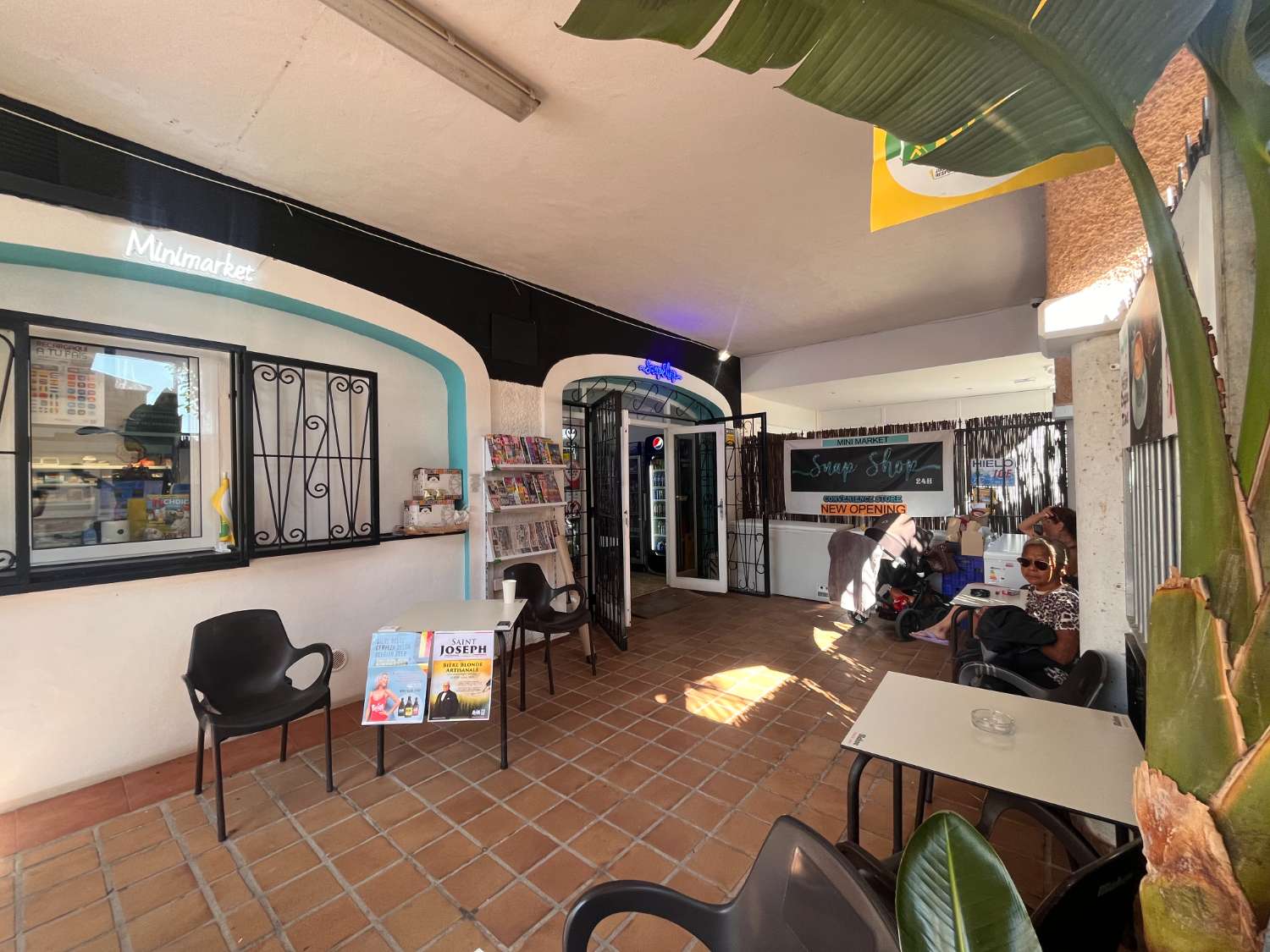 Bungalow de 2 dormitorios, 1 baño y piscina comunitaria en playa flamenca , Orihuela costa