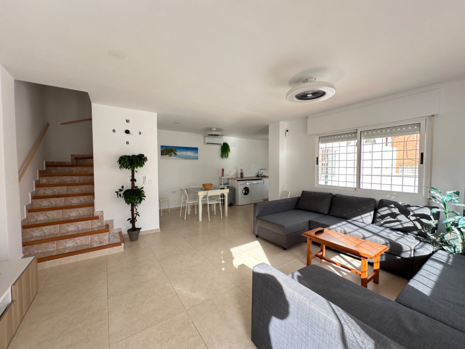 Duplex de 3 dormitorios y un baño reformado en Los altos de Orihuela costa