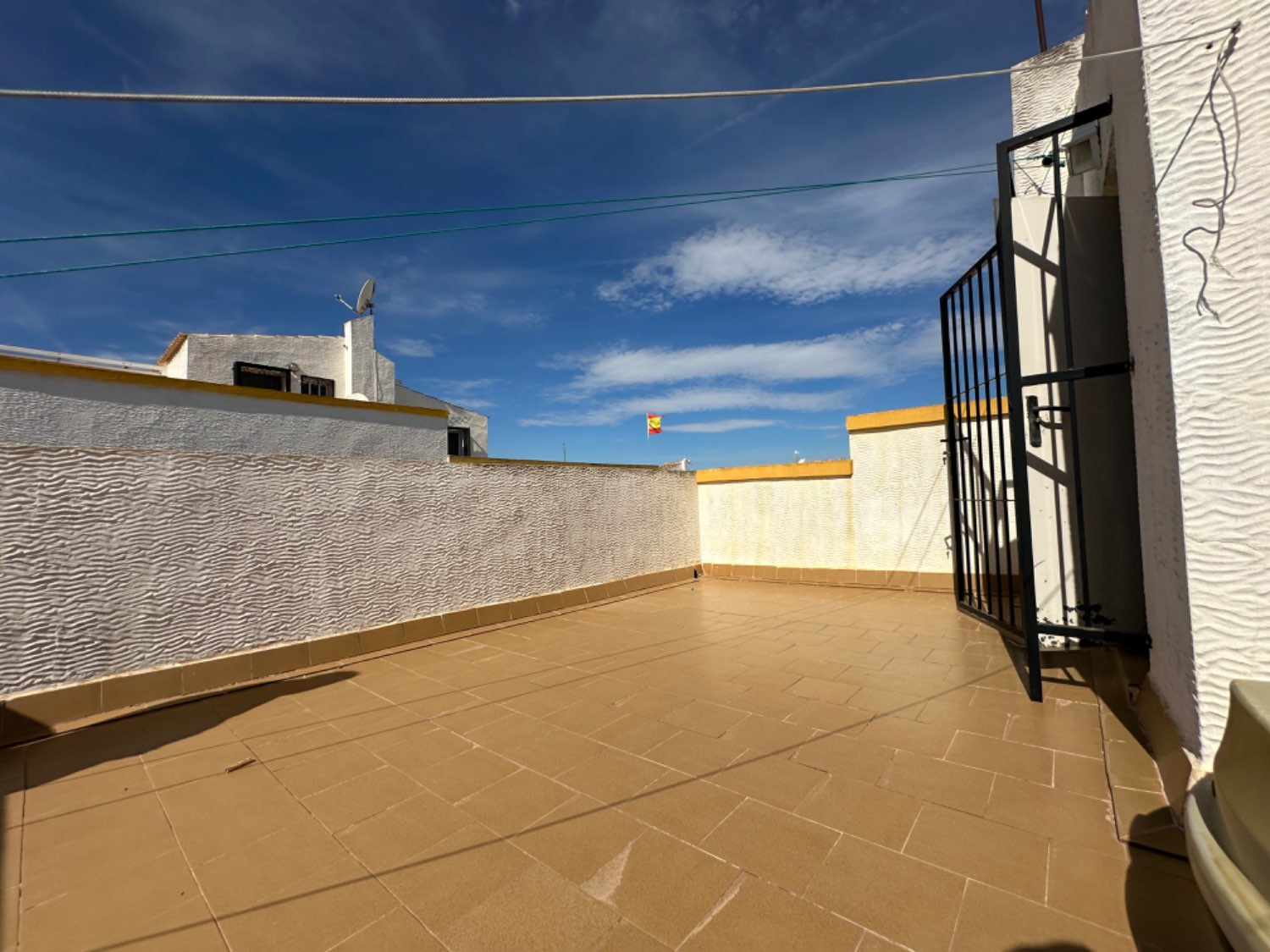 Maisonette mit 3 Schlafzimmern, 2 Bädern, in den Höhen von Orihuela Costa mit Gemeinschaftspool