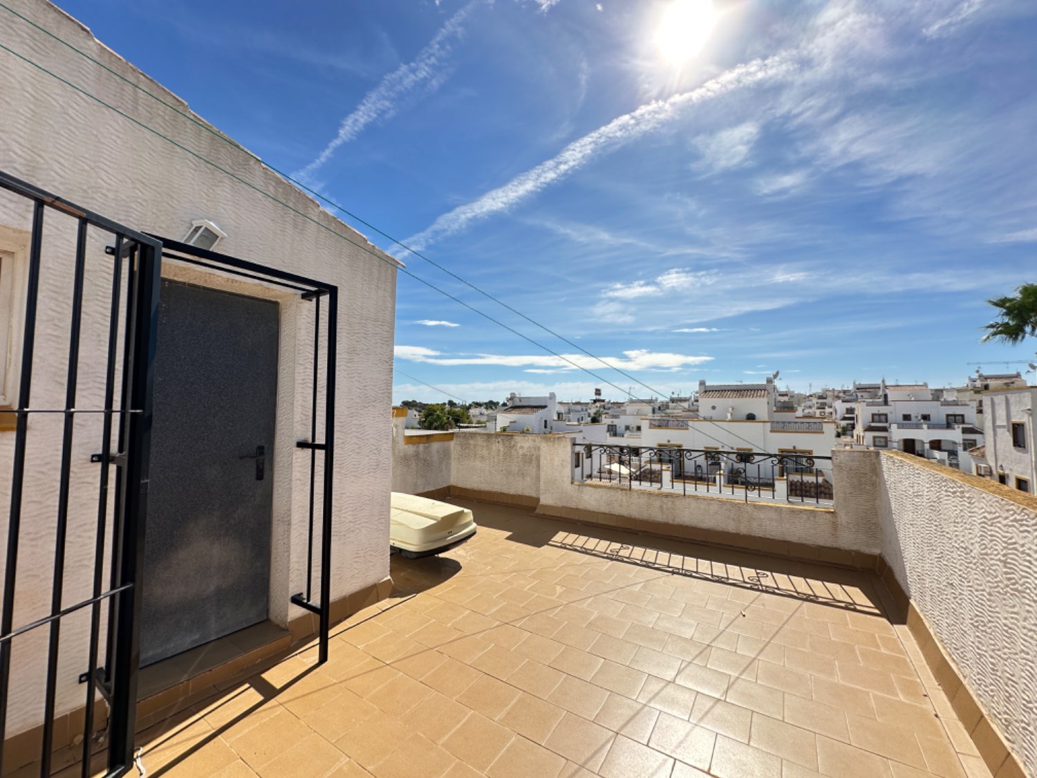 Duplex con 3 camere da letto, 2 bagni, situato sulle alture di Orihuela costa con piscina comunale